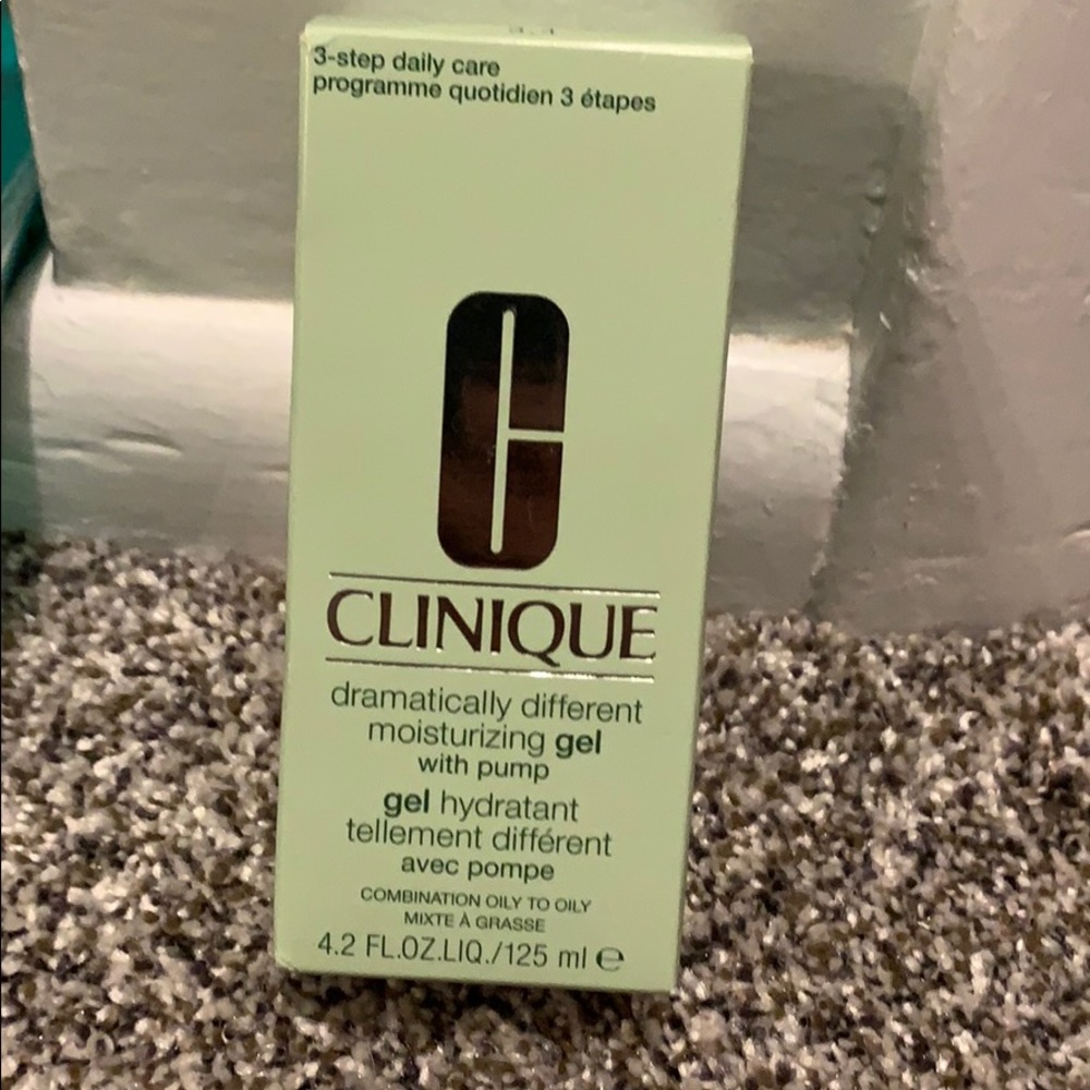 Brand new in box Clinique moisturizing face gel